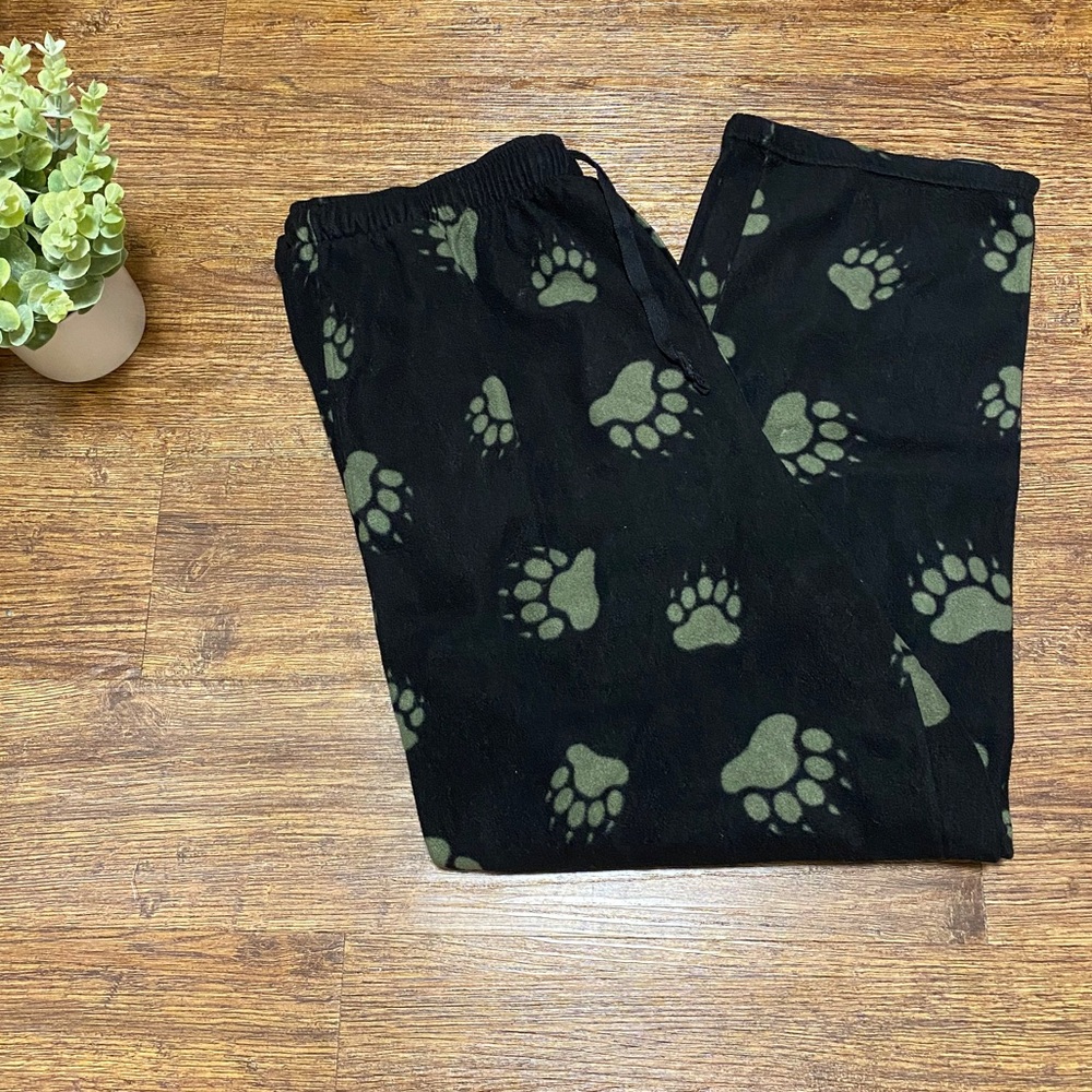 4 items for $10❄️ Joe Boxer Pajama Pants